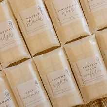 Load image into Gallery viewer, Vanilla Pumpkin Scented Snap Bar Wax Melt