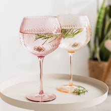 Load image into Gallery viewer, Set of 2 Pink/Peach Twist Gin Glasses