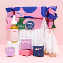 Load image into Gallery viewer, Christmas Cracker Lip Balm Gift Set