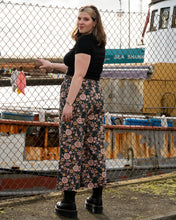 Load image into Gallery viewer, Eye Spy Floral Cropped Wide Leg Trousers