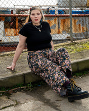 Load image into Gallery viewer, Eye Spy Floral Cropped Wide Leg Trousers