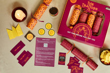 Load image into Gallery viewer, Official The Traitors Christmas Crackers