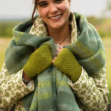 Load image into Gallery viewer, Green Roxy Wrist Warmers