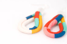 Load image into Gallery viewer, Geometric Deck Chair Fabric Cord Hoop Earrings