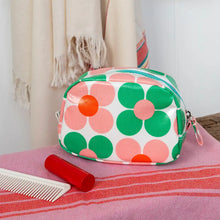 Load image into Gallery viewer, Pink &amp; Green Daisy Makeup Bag
