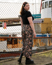 Load image into Gallery viewer, Eye Spy Floral Cropped Wide Leg Trousers
