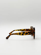Load image into Gallery viewer, Oversized Cat-Eye Sunglasses in Tortoiseshell
