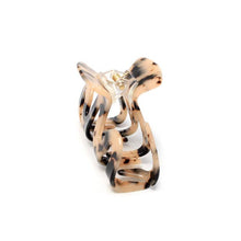 Load image into Gallery viewer, French Tortoiseshell Style Wavy Hair Clamp
