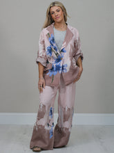Load image into Gallery viewer, Floral Linen Jacket
