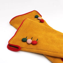 Load image into Gallery viewer, Mustard Contrast Detail Gloves
