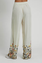 Load image into Gallery viewer, Floral Border Print Trousers
