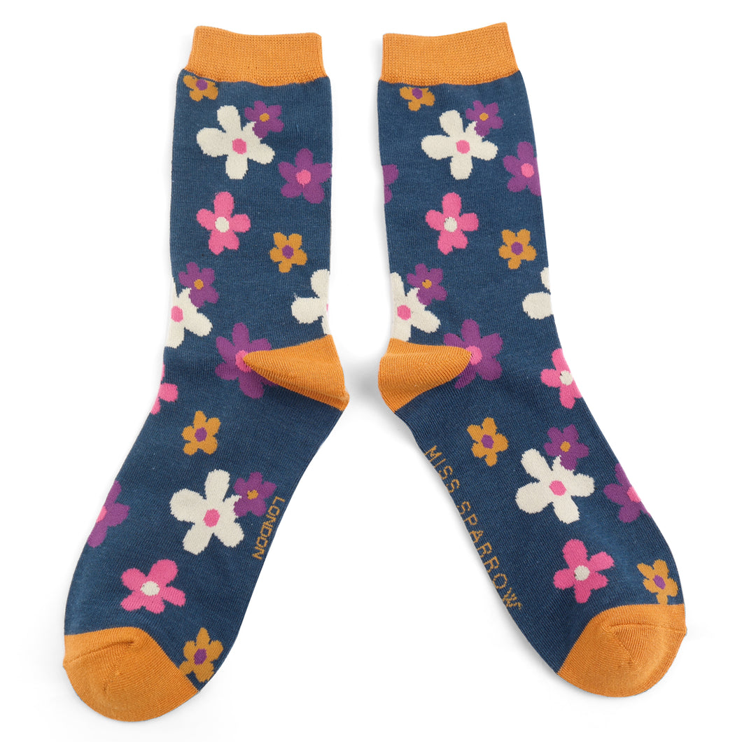 Cute Daisies Bamboo Socks