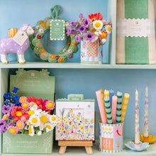 Load image into Gallery viewer, Pink Daisy Crochet Sprig
