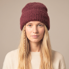 Load image into Gallery viewer, Textured Beanie Hat in Berry
