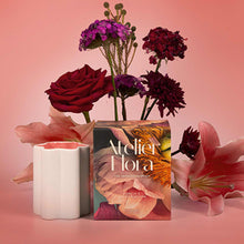 Load image into Gallery viewer, The Aromatherapy Co. Atelier Floral Vanilla &amp; Peach Blossom Candle
